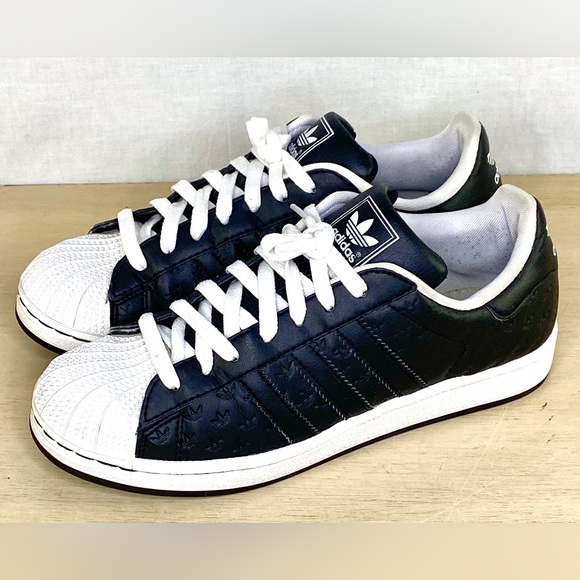 Adidas Shoes Black Size 8 PWC 681001 Super Star Shell Toe Embossed Logo